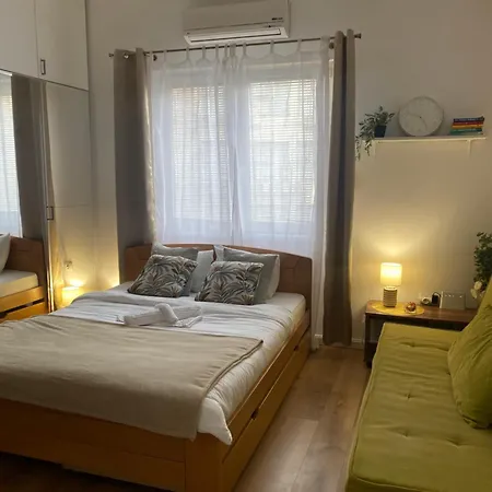 Apartment Golden 88 *